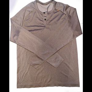 Lululemon vent tech long sleeve shirt sz M